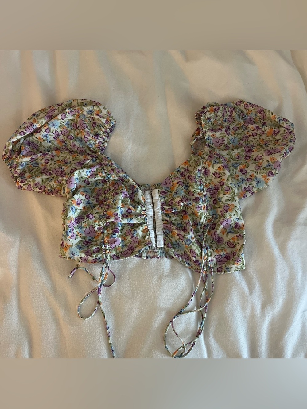 Floral Puff-Sleeve Tie-Front Crop Top - Purple/Green Floral